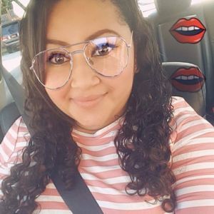 Meet your Posher, Carolina